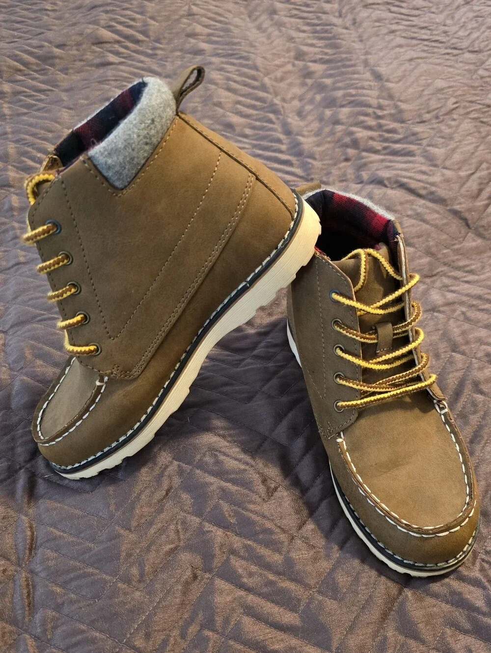 Cat & Jack Brown Ankle Moc-Toe Kids Hiking Boots with Yellow Laces
